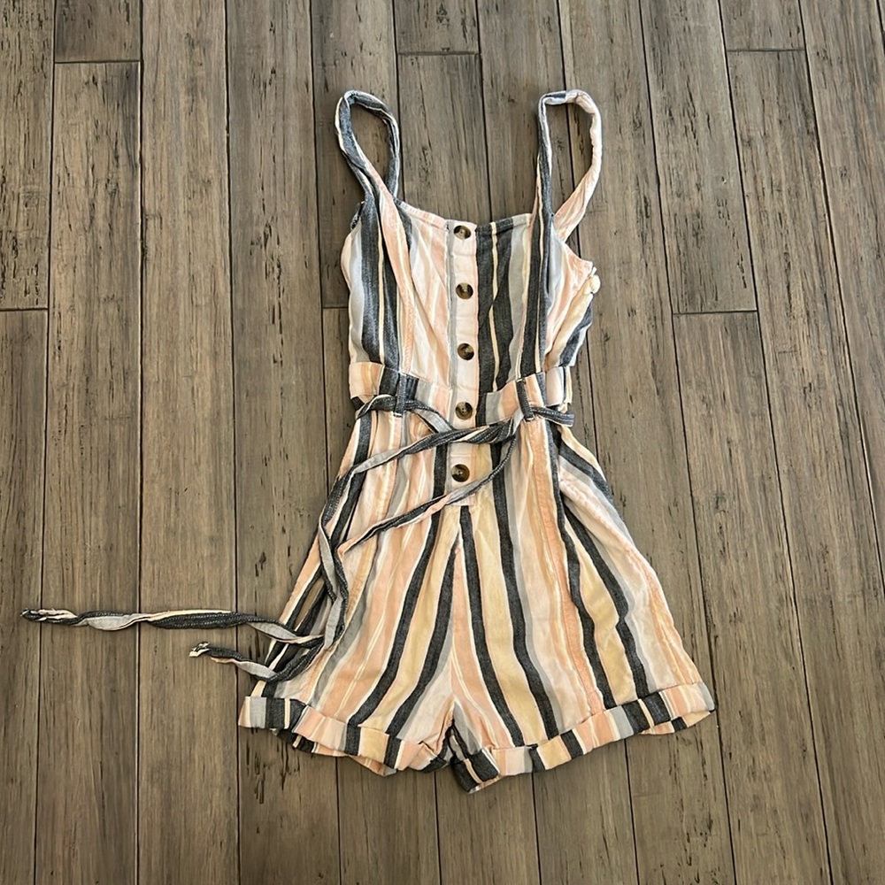 American Eagle romper